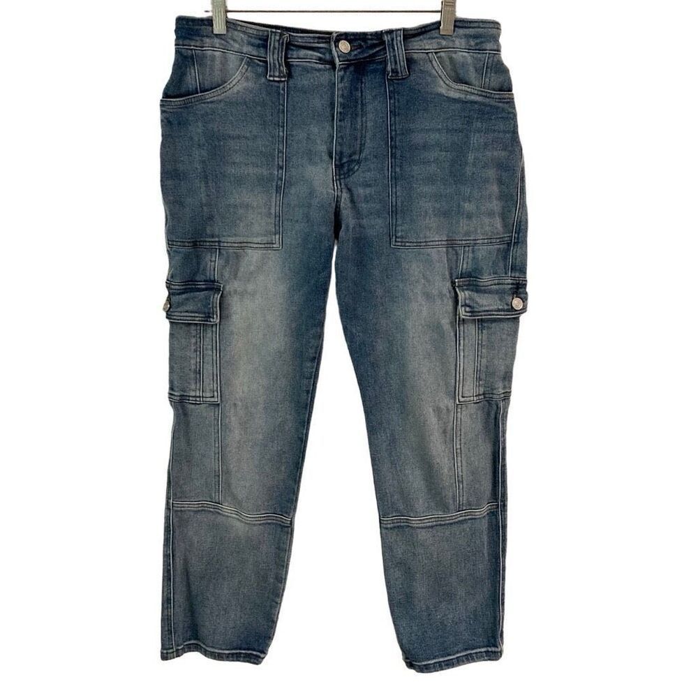 Kancan Avery Straight Leg Cargo Jeans women 9* cropped stretch medium wash denim